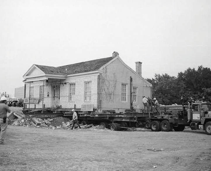 The Trask House during its 1990 relocation.